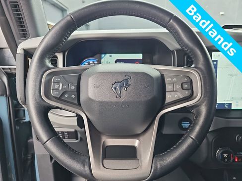 Used 2023 Ford Bronco Badlands w/ Sasquatch Package image 19