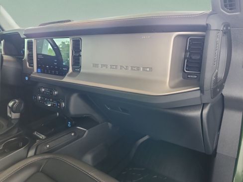Certified 2025 Ford Bronco Outer Banks AWD/4WD image 21