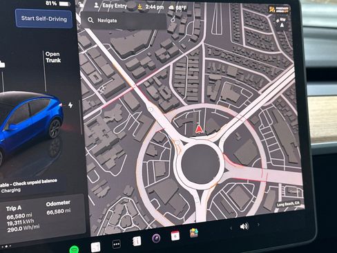 Used 2023 Tesla Model Y Long Range image 19