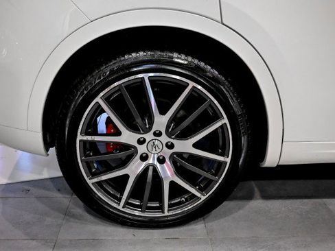 Used 2022 Maserati Levante GT image 46