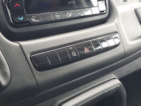 Used 2025 RAM ProMaster 2500 w/ Storage Group image 17