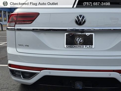 Used 2021 Volkswagen Atlas Cross Sport SEL Premium image 17