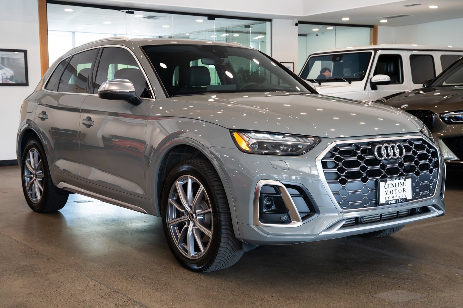Used 2021 Audi SQ5 Prestige AWD/4WD image 3