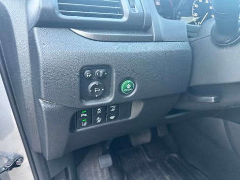 Used 2025 Honda Ridgeline TrailSport image 17