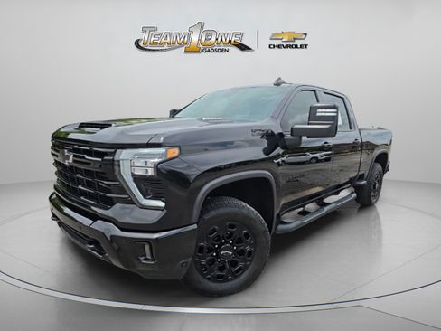 Used 2024 Chevrolet Silverado 2500 LTZ w/ LTZ Plus Package AWD/4WD image 4