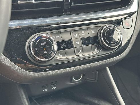 Used 2025 Buick Envista Sport Touring w/ Convenience I Package image 24