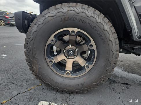Used 2022 Jeep Wrangler Unlimited Rubicon w/ Xtreme Recon 35" Tire Package AWD/4WD image 7