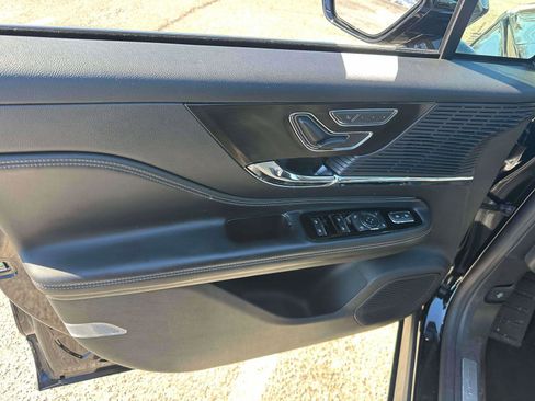 Used 2022 Lincoln Corsair AWD w/ Equipment Group 101A image 15