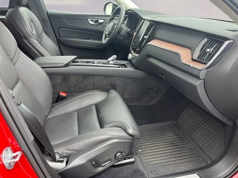 Used 2024 Volvo XC60 T8 Ultimate image 15