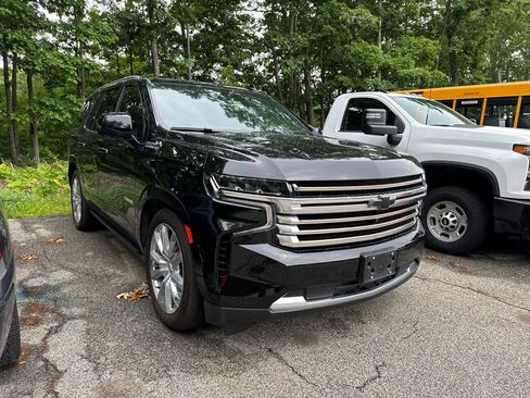 Used 2023 Chevrolet Tahoe High Country AWD/4WD image 2