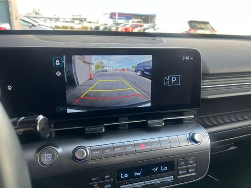 Used 2025 Hyundai Kona SEL FWD image 24