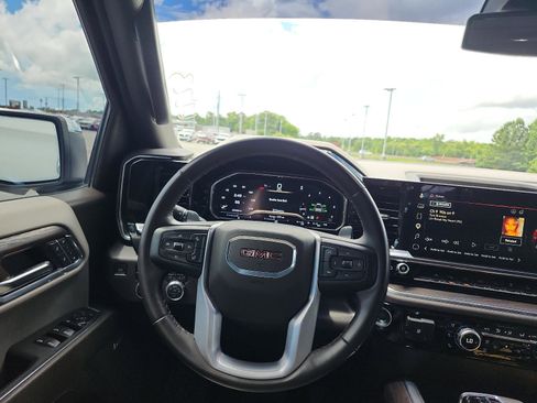 Used 2025 GMC Sierra 1500 SLT w/ SLT Premium Plus Package AWD/4WD image 16