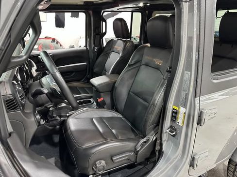 Used 2022 Jeep Wrangler Unlimited Rubicon w/ Trailer Tow Package AWD/4WD image 5