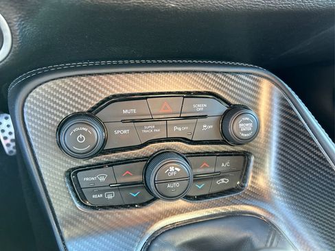 Used 2021 Dodge Challenger R/T w/ Carbon/Suede Interior Package image 22
