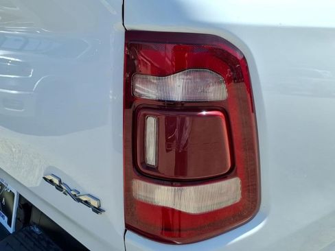 Used 2019 RAM 1500 Big Horn AWD/4WD image 10