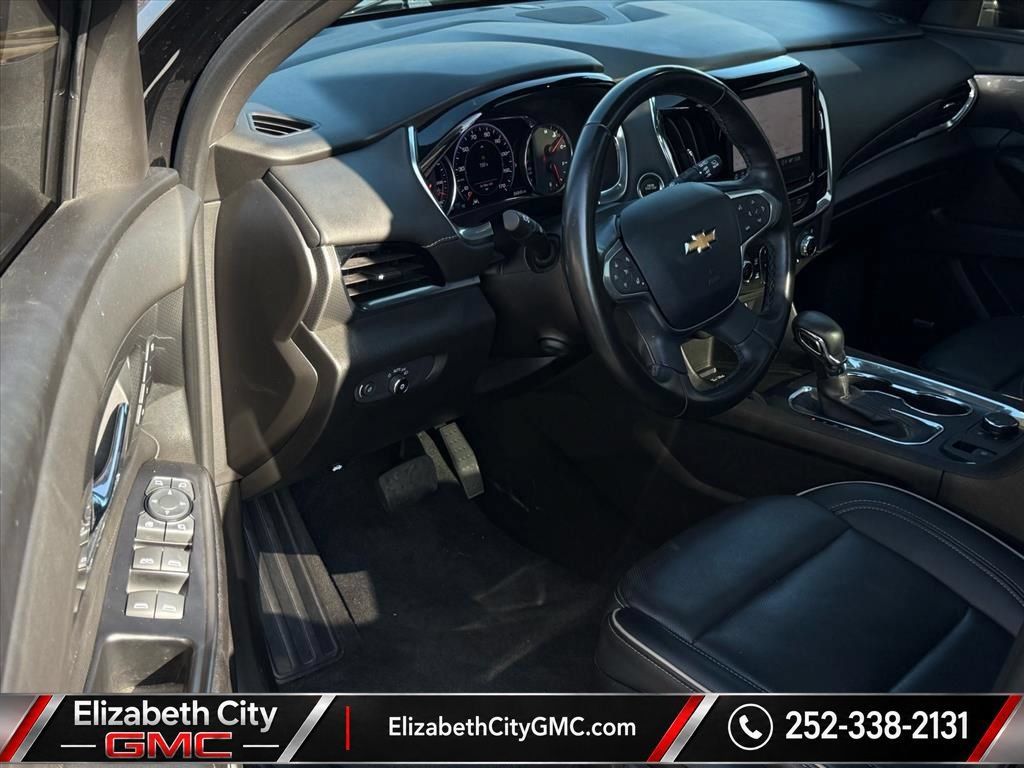 Used 2023 Chevrolet Traverse Premier AWD/4WD image 11