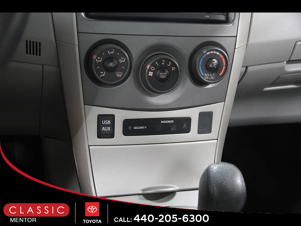 Used 2013 Toyota Corolla LE FWD image 12