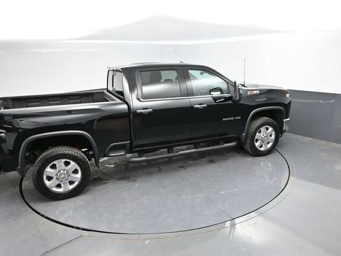 Used 2021 Chevrolet Silverado 2500 LTZ w/ LTZ Premium Package AWD/4WD image 33
