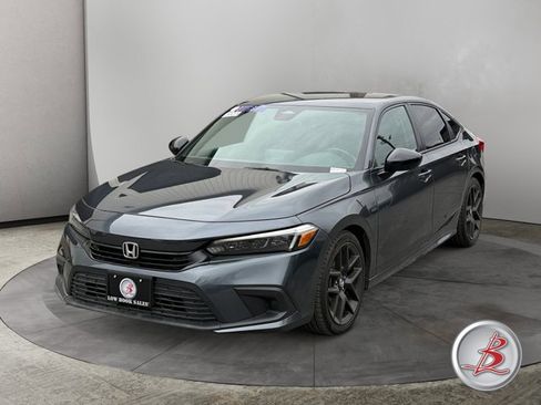 Used 2023 Honda Civic Sport image 3