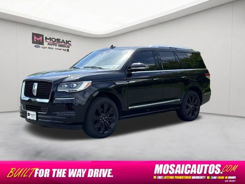 Used 2024 Lincoln Navigator Reserve w/ Equipment Group 201A AWD/4WD image 3