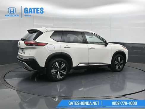 Used 2023 Nissan Rogue Platinum w/ Platinum Premium Package AWD/4WD image 2