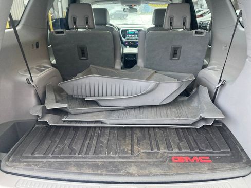 Used 2019 GMC Acadia SLT w/ LPO, Floor Liner Package image 27