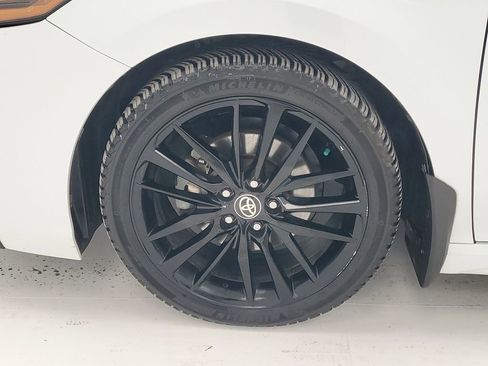 Used 2021 Toyota Camry XSE image 8