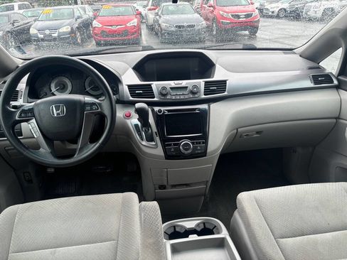 Used 2014 Honda Odyssey EX image 9