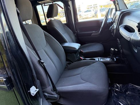Used 2015 Jeep Wrangler Unlimited Sport w/ Quick Order Package 24S image 18