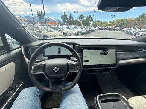 Used 2025 Rivian R1S Adventure AWD/4WD image 12
