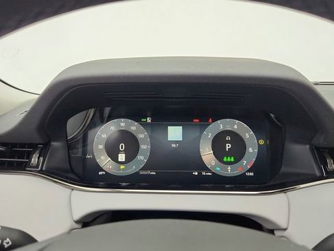 New 2025 Land Rover Range Rover Evoque Dynamic SE image 24