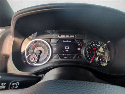 Used 2023 RAM 1500 Lone Star AWD/4WD image 10