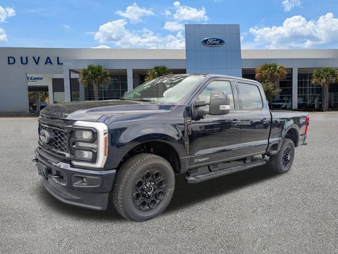 New 2025 Ford F250 Lariat w/ Black Appearance Package image 8