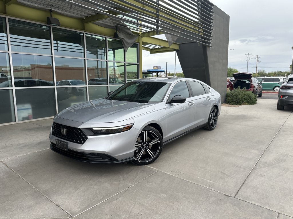 Used 2024 Honda Accord Sport image 1