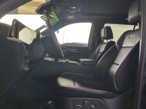 Used 2024 Cadillac Escalade Sport RWD image 23