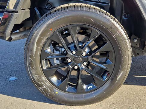 Used 2021 Jeep Wrangler Unlimited Sahara image 15