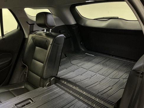 Used 2024 GMC Terrain AT4 w/ LPO, Floor Liner Package AWD/4WD image 28