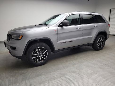 Used 2021 Jeep Grand Cherokee Trailhawk w/ Premium Lighting Group AWD/4WD image 2