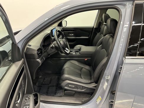 Used 2024 Honda Pilot Touring image 14