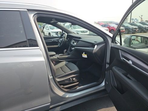 New 2025 Cadillac XT5 Luxury w/ LPO, Floor Liner Package image 29