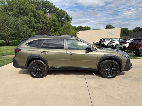 Used 2023 Subaru Outback Onyx Edition AWD/4WD image 7
