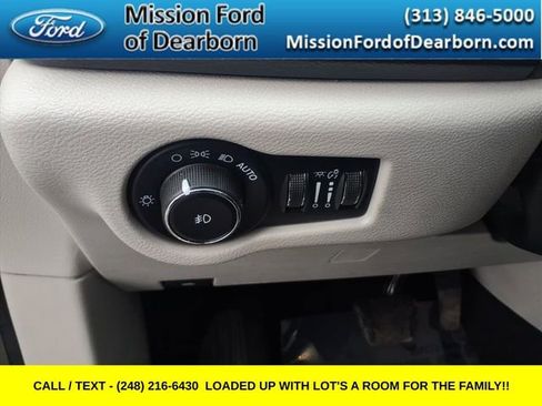 Used 2018 Chrysler Pacifica Touring-L w/ Advanced Safetytec Group image 8