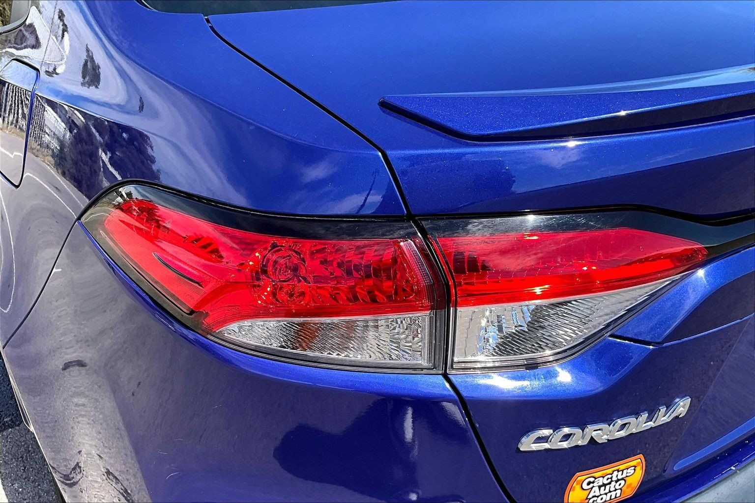 Used 2020 Toyota Corolla SE w/ SE Premium Package FWD image 29