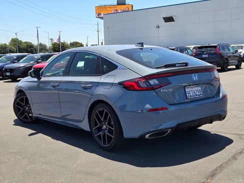 Used 2023 Honda Civic Sport Touring image 6