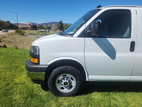 New 2025 GMC Savana 2500 Extended w/ Enhanced Convenience Package RWD image 6