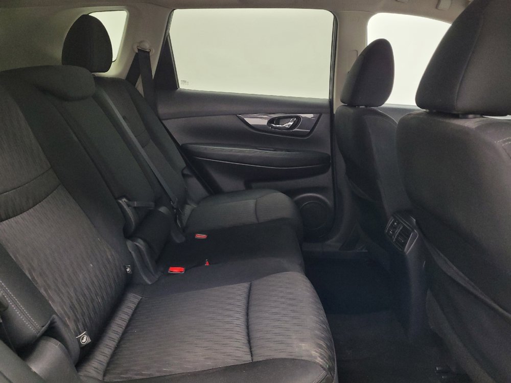 Used 2017 Nissan Rogue SV FWD image 19