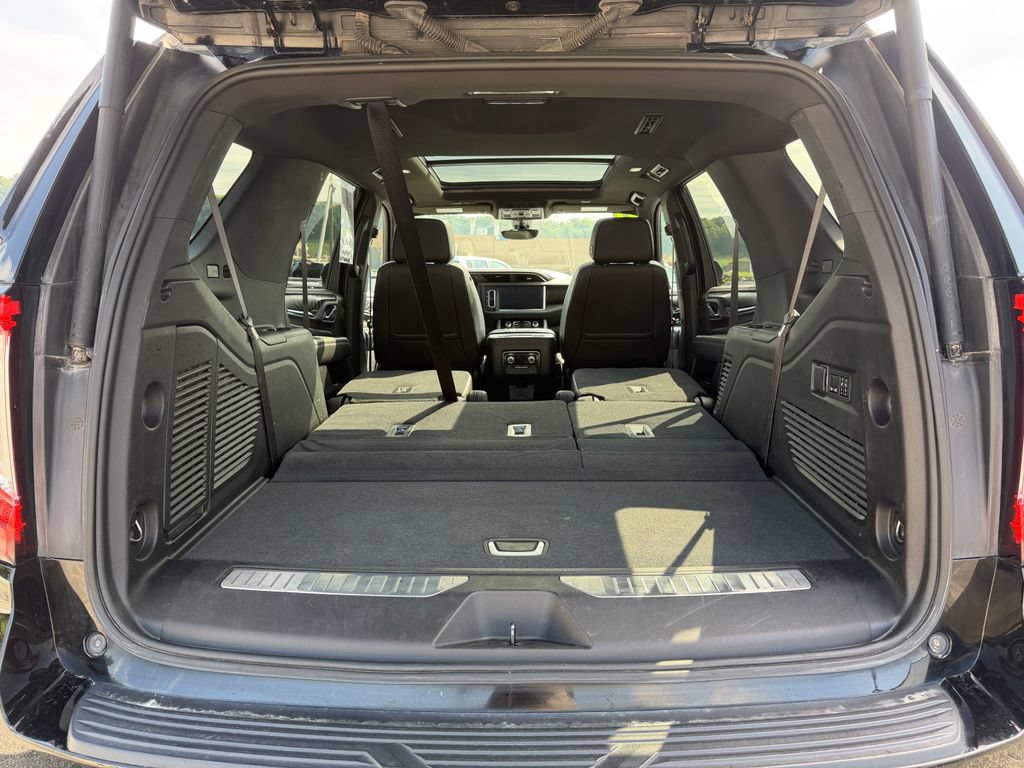 Used 2021 GMC Yukon Denali w/ Denali Premium Package AWD/4WD image 12