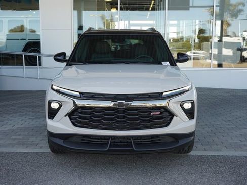 Used 2026 Chevrolet TrailBlazer RS w/ Convenience Package AWD/4WD image 3