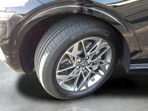 Used 2025 Genesis GV70 2.5T AWD/4WD image 49