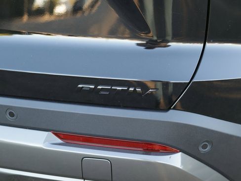 New 2026 Chevrolet Equinox ACTIV w/ Convenience Package III image 43